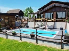 Holiday Home Blackrock Siscia by Villas Guide