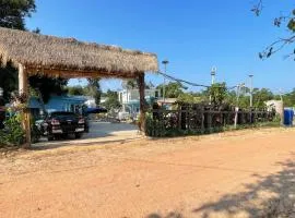 Koh Rong home stay & Walking street