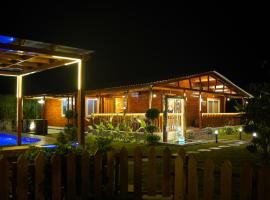 La Cabana, The Wooden Cottage, hotel i Venkatāpur