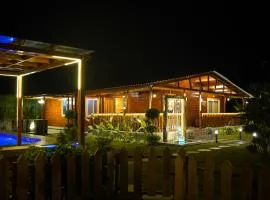 La Cabana, The Wooden Cottage