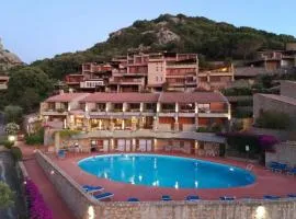 Family Apartment Sea View, Pool, AC, Parking