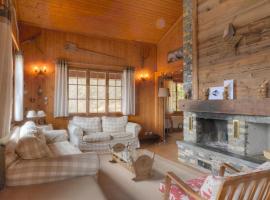 Chalet Dix loups a Anzere avec vue sur les Alpes, viešbutis mieste Anzerė