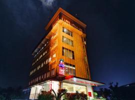 Hotel Lals Residency: Adūr şehrinde bir otel