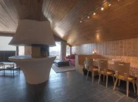 Emeraudes 501 pres de la telecabine a Anzere