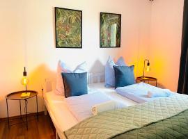 Familien und Gruppen-Herzlich willkommen -Stadtwohnung mit 3 Schlafzimmer- nahe Münster, hotel a Neu-Ulm