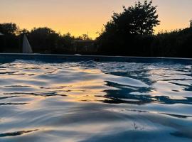 Cantinho Dos Avós - Alojamento Local，卡納斯·德·塞尤里的飯店