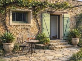 Mas des Pelissiers Chambre 2 & Table d'hote, Hotel in Sabran