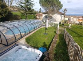 Aux Tilleuls de Renaison, hotel a Renaison