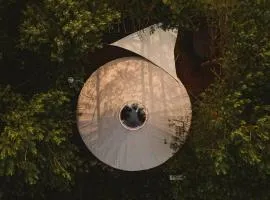 Dzikolas Glamping & Spa - Jurty z prywatnym jacuzzi