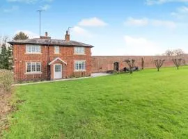 3 Bed in Needwood oc-g34826