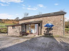 2 Bed in Risca oc-h35978, hotel di Risca