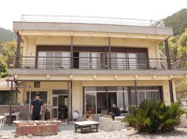 隠れ家Resort海風, hotel v destinácii Shimakatsu