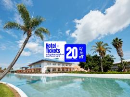 PortAventura Hotel Caribe - Includes unlimited access to PortAventura Park & 1 access to Ferrari Land, hôtel à Salou