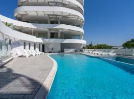 Starlet 1-BR Apt W Pool & Balcony in Larnaca