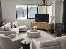 New Chalet - Fox Hollow