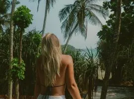 The Reset House - Wellness Hostel Hiriketiya
