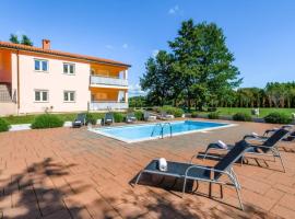 Villa Roberta by Villas Guide, Hotel in Pazin