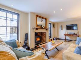3 Bed in Faversham oc-78880, hotel a Faversham