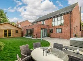 4 Bed in Norwich oc-90094