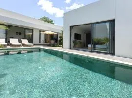 Luxury Private Bangtao Elarya Pool Villa