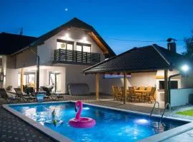 Villa Old Hills by Villas Guide