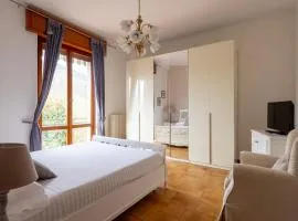 illa Apartment Near Cinque Terre in nature Balcony Valley View Shared pool Hiking trails For up to 6 guests