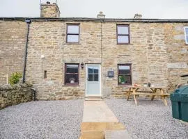 Charming 3-Bed Cottage in Stunning Yorkshire Dales Location, Swaledale - by MCPI Hosting, Ideal for Families, Couples, Walkers & Groups