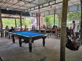 Lazy Panda Hostel, Hotel in Koh Rong