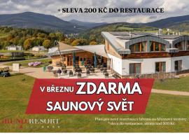 Grund Resort Golf and Ski, hotell i Mladé Buky