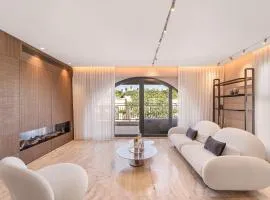 Holysuite David's Village Luxury Duplex