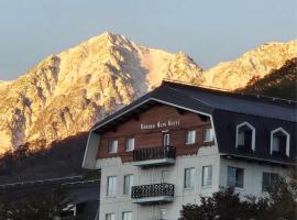 The Alps Hotel Hakuba, hotell i Otari