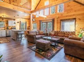 5-Bedroom Log House in Lake Placid