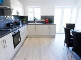 46DW-04 Dreams Unlimited Contractor Home in Ashford