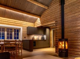 Authentic log cabin near by Hunderfossen and Hafjell, hotel em Øyer