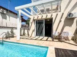 Seaside Pool Villas by BookVillaEU