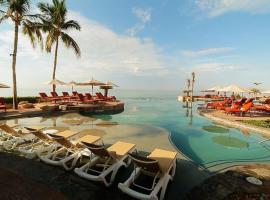 Hacienda Del Mar Owner Ocean Luxury Suite 1BR2B REQUEST DATE- see by Clay & Lisa, hotel em El Tule