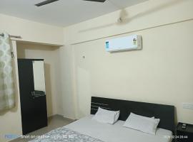 3 Bhk Villa At Pushpanjali Residency Phase 2 Bunglow No B4 Owale Ghodbunder Road Thane West, hotell i Thane