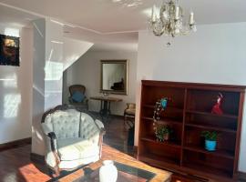 Beautiful house in Surco Near Miraflores, Barranco, hotel a Lima