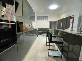 AALKOM Home&Stay, Hotel in Melun