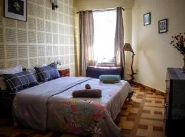 Roseville (Entire Apartment)