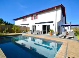 Arbonne - maison contemporaine avec piscine