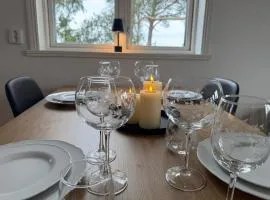 Rimbo - Lägenhet med balkong och utsikt mot parken