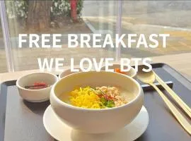 Quantum Hotel 7min walk from Seoul Station