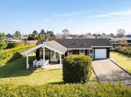 N339-Karrebaeksminde-Krageholmsvej-107, hotel v mestu Karrebæksminde