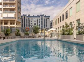 Ilunion Valencia 4, hotel a València