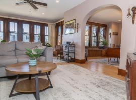 The Rhine Street Retreat Prime location! โรงแรมในElkhart Lake