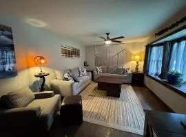 Super Comfy 3 BR Home Sleeps 8