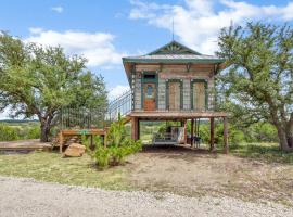 Fleur de Tris at Bent Tree Ranch، فندق في Lampasas