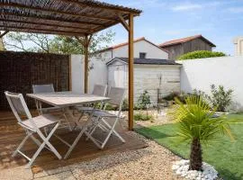 petite maison avec jardin a la chaume 4 personnes