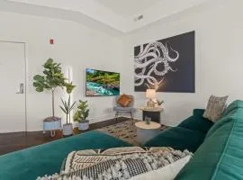 King Beds - Balcony - Gym - Close to The Met